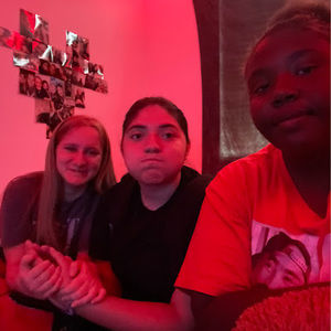 Meet your Posher, Eva